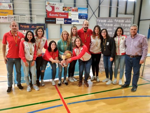 (Fotos) Homenaje a las pioneras del basket en Ciutadella