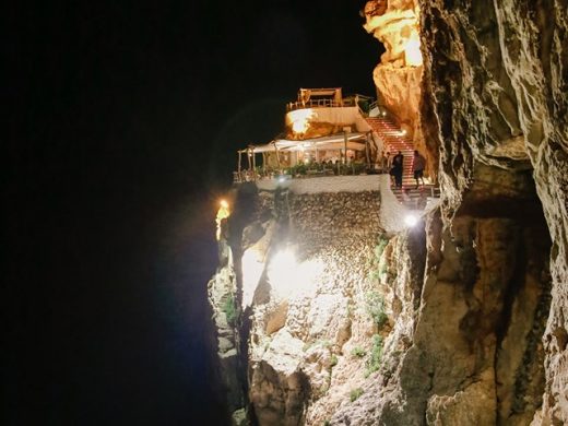 (Fotos) Glamour en la “Fiesta del Turismo” de la Cova d’en Xoroi