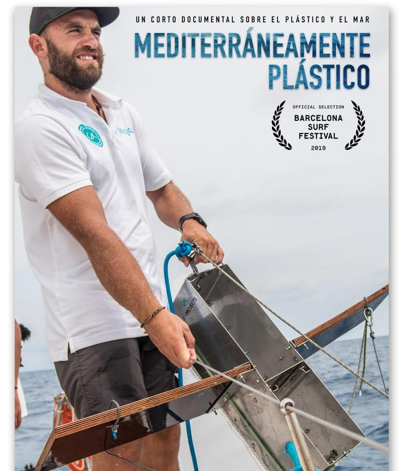 El corto presenta el estudio de las muestras de microplàstics recogidas en el Mediterráneo durante la regata anual desde Salou hasta Mallorca