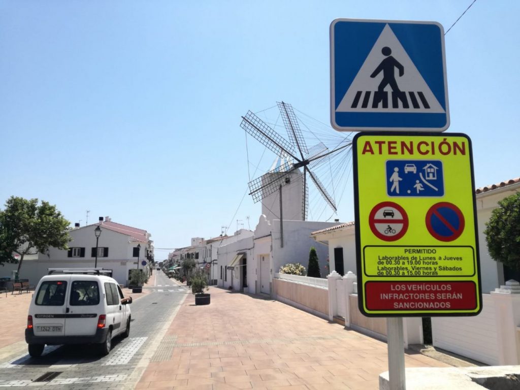 Cartel de entrada al Cós de Sant Lluís (Foto: Ajuntament de Sant Lluís)