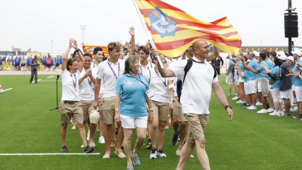 La delegación de Menorca, desfilando en la ceremonia (Fotos: IGA Menorca)