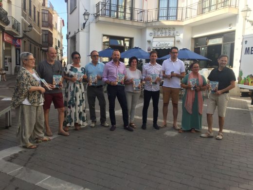 La corporación en el acto de presentación del programa de fiestas