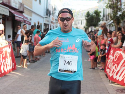 (Fotos) Leire López y Xavi Cubas se apuntan la carrera de Sant Martí