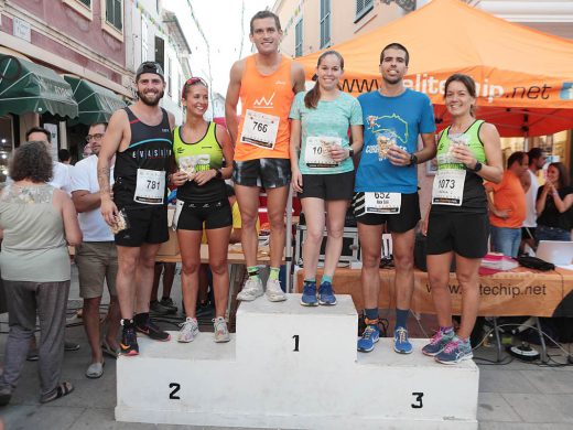 (Fotos) Leire López y Xavi Cubas se apuntan la carrera de Sant Martí