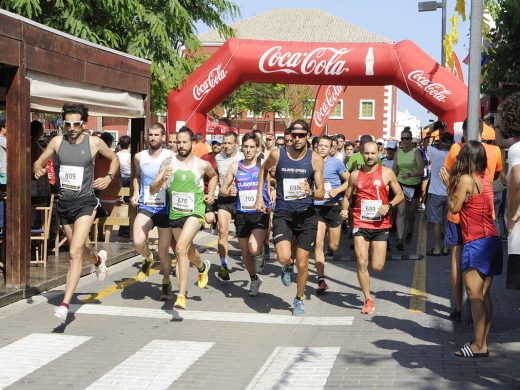 (Fotos) Es Castell se calza las zapatillas