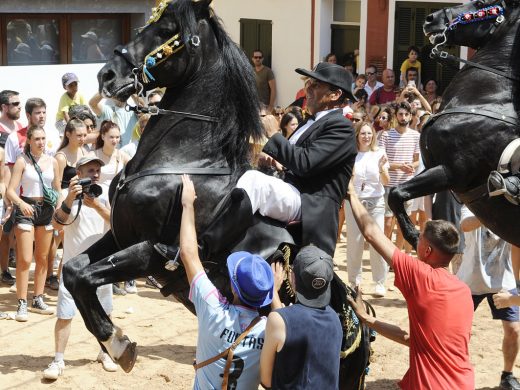 (Vídeo) La fiesta no para en Es Mercadal