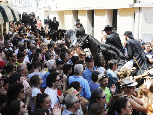 (Vídeo) La fiesta no para en Es Mercadal