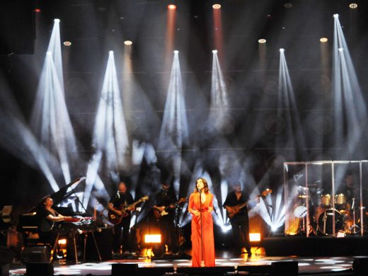 (Foto) Luz Casal enamoró al público del Teatro Principal de Maó