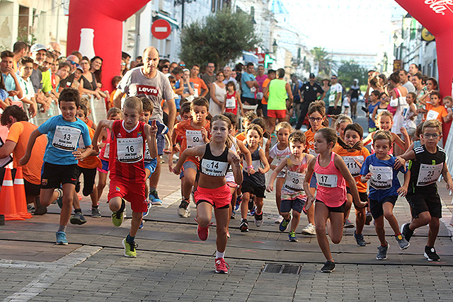 Salida de una de las pruebas de los más pequeños (Fotos: deportesmenorca.com)