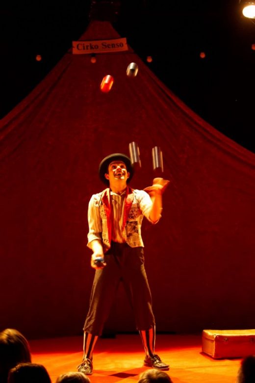 Espectáculo de circo en Menorca.