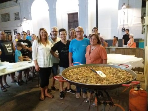 (Fotos) Fiesta, gigantes y paella en Sant Lluís