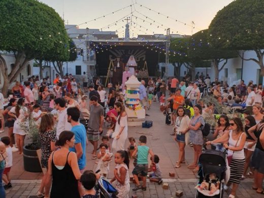 (Fotos) Fiesta, gigantes y paella en Sant Lluís