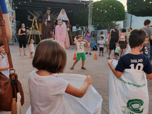 (Fotos) Fiesta, gigantes y paella en Sant Lluís