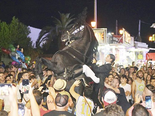 (Fotos) La fiesta estalla en Sant Climent