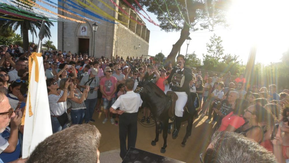 Primer toc de fabiol en las fiestas de Sant Gaietà (Fotos: Paco Sturla)