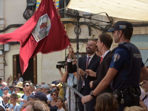 Animado y caluroso último “jaleo” en Alaior