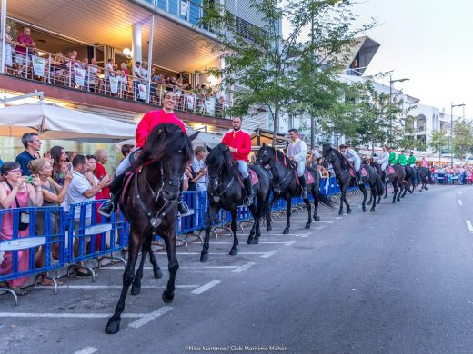 (Fotos) Los caballos toman el puerto de Maó