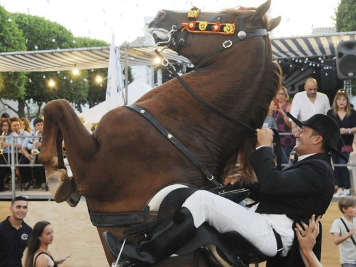 (Vídeo y fotos) Sant Lluís se entrega a la fiesta