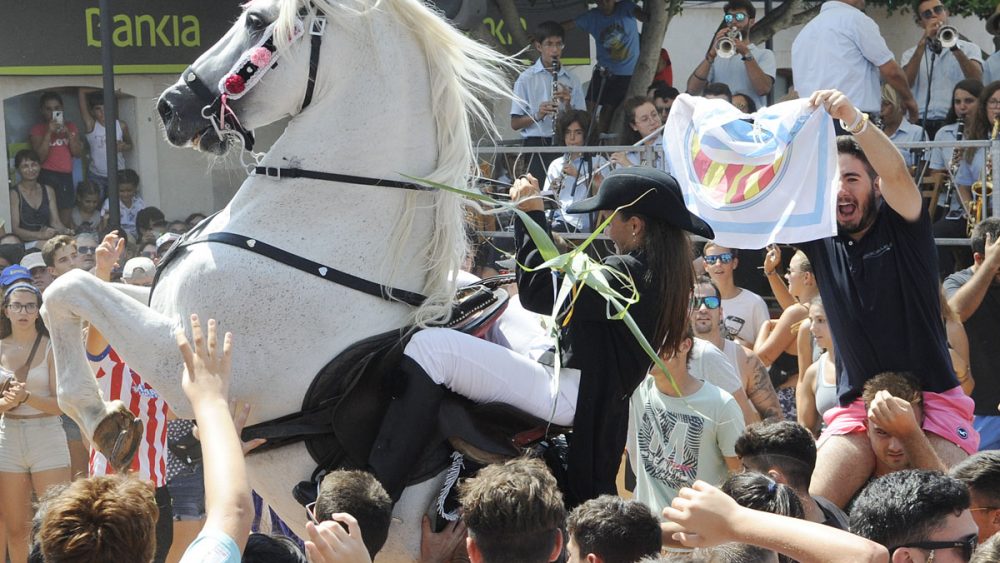 Gran animación en la plaza del "jaleo"