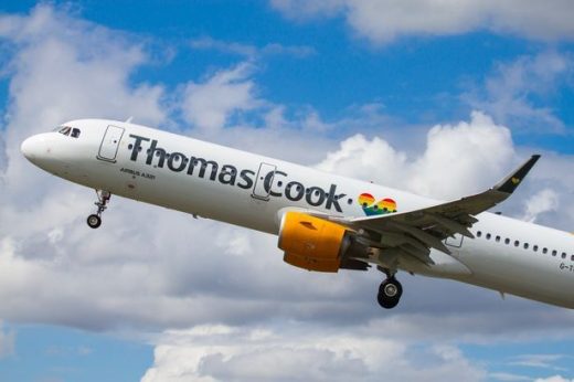 Avión de Thomas Cook.