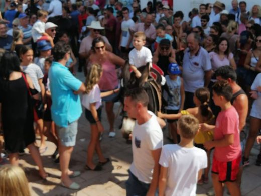 (Galería de fotos) Paellas y “jaleo d’ases” para despedir las fiestas de Sant Lluís