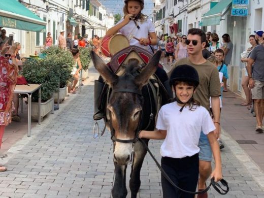 (Galería de fotos) Paellas y “jaleo d’ases” para despedir las fiestas de Sant Lluís