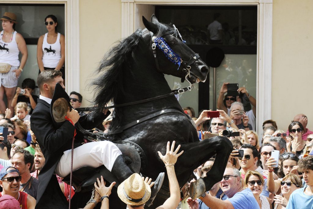 Imagen de un jaleo en las fiestas de Gràcia (Foto: Tolo Mercadal)