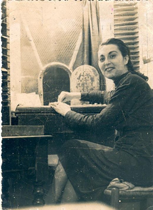 Enriqueta Uhler, taquillera del Teatro Principal en 1948 (Foto: Teatro Principal)