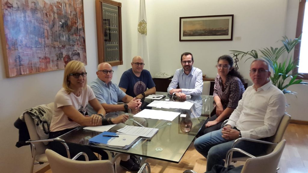 Imagen de la reunión de esta mañana en el Ayuntamiento de Maó