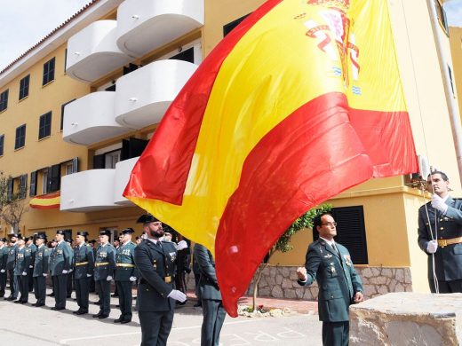 (Galería de fotos) La Guardia Civil honra a su patrona