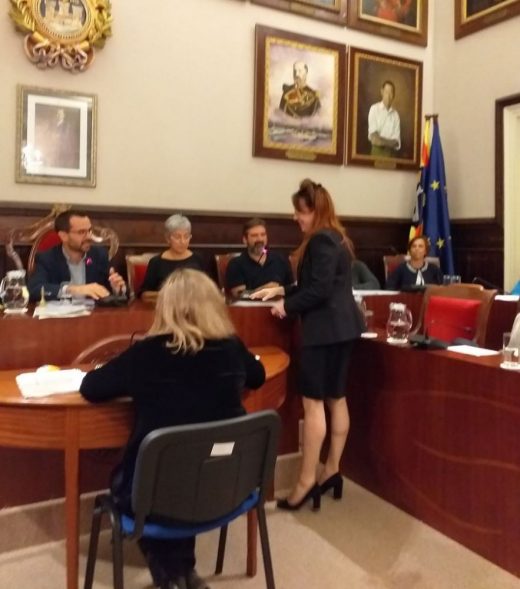 Imagen de la toma de posesión de Pons Roselló ofrecida por el Ayuntamiento de Maó