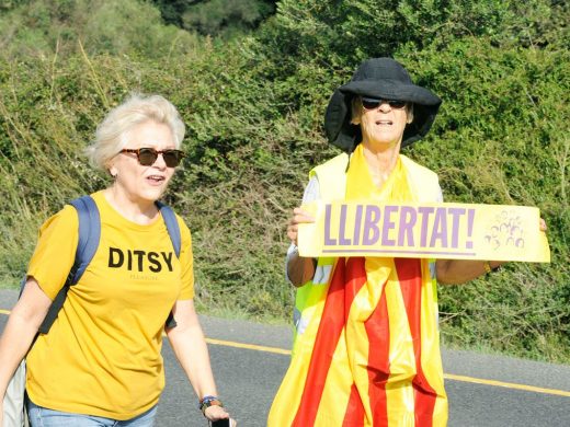 (Fotos) Más de 200 personas protestan en la “general” contra la sentencia del “procés”