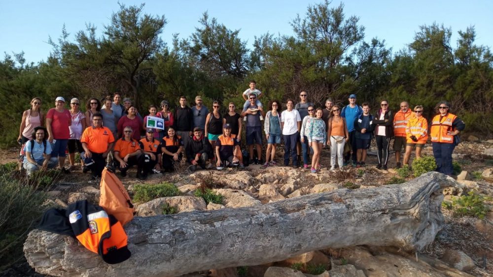 Imagen de los participantes en la jornada de limpieza (Fotos: Ajuntament de Sant Lluís)