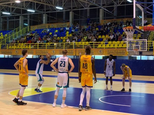 (Fotos) Las Islas Afortunadas traen la segunda derrota al Hestia Menorca