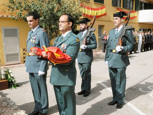 (Galería de fotos) La Guardia Civil honra a su patrona