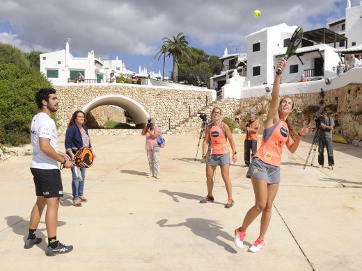 (Vídeo y galería de fotos) El World Padel Tour habla menorquín