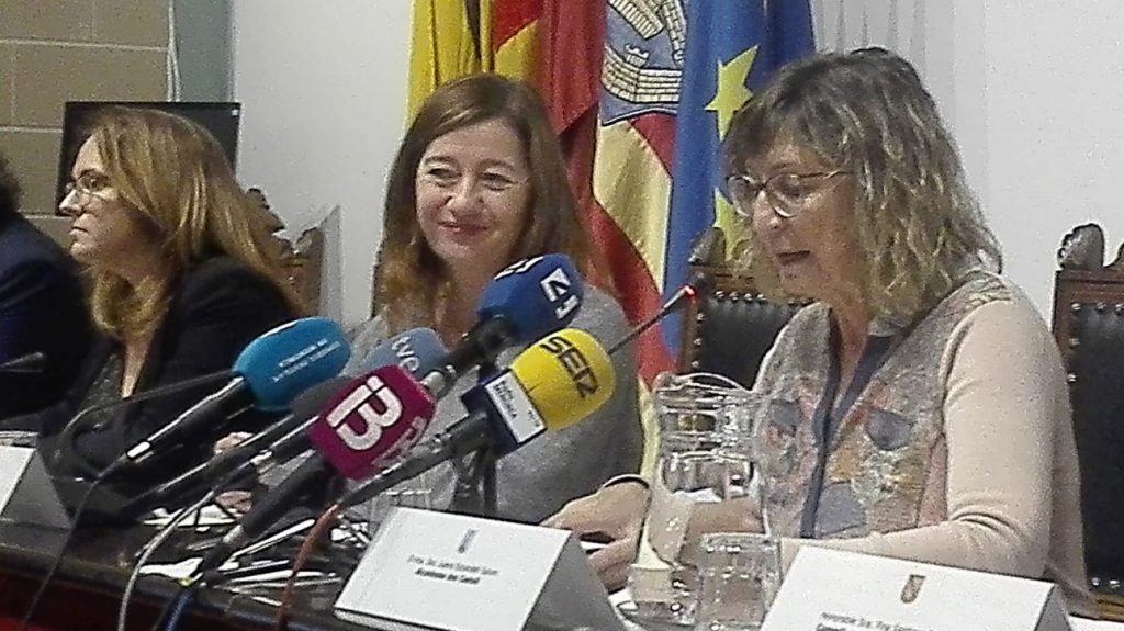 La presidenta del Govern, Francina Armengol, ha traído buenas noticias a Es Castell