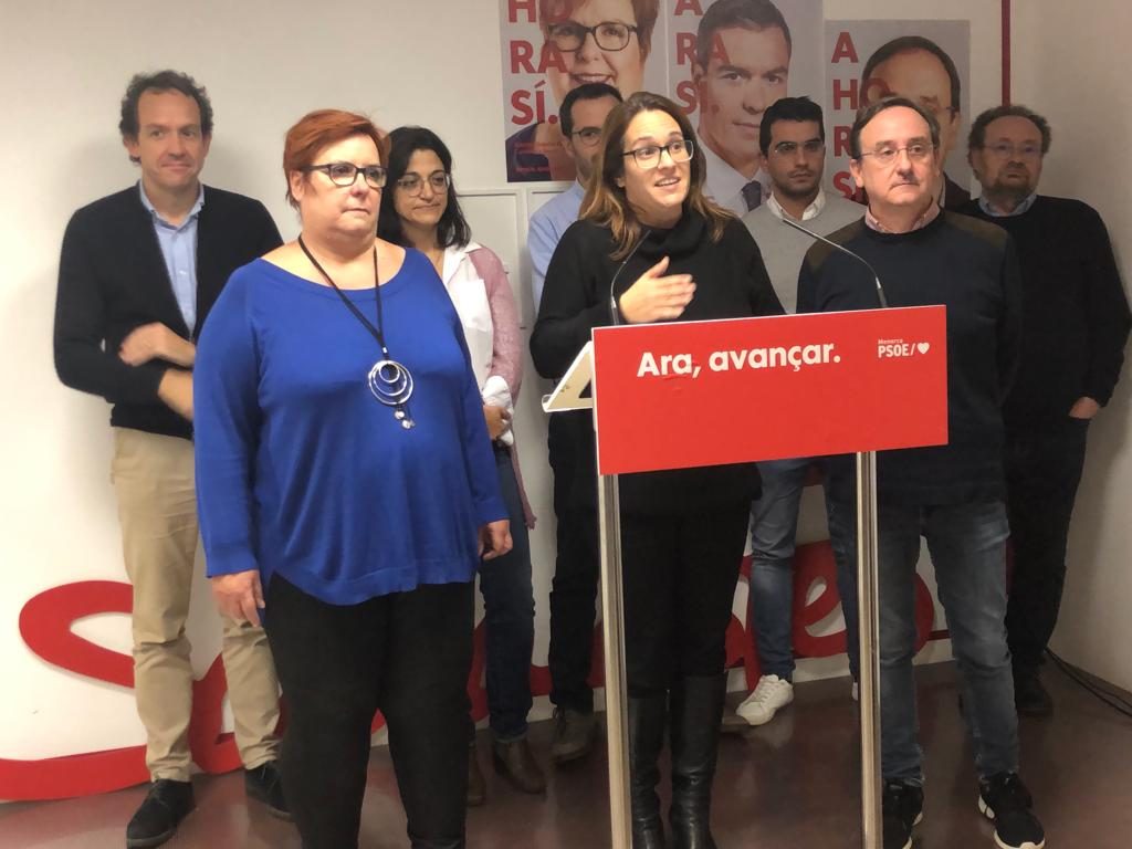 La candidata socialista Camr Garcia en la sede del PSOE esta noche