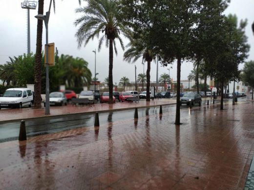 Lluvia y rachas de viento del sur de 40 km/h