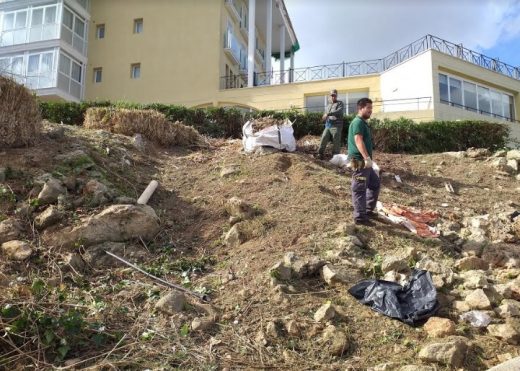 Operarios municipales trabajan ya en la zona