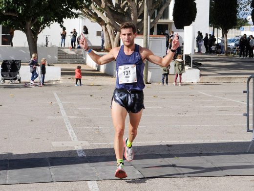 (Fotos) Sant Lluís se calza las zapatillas