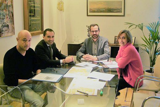 Un momento de la reunión (Foto: Ajuntament de Maó)