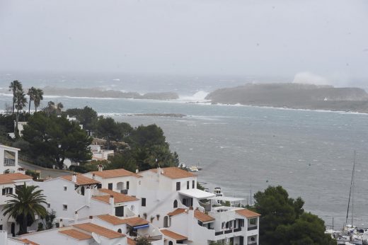 Imagen del temporal en la costa (Foto: Mikel Llambías)