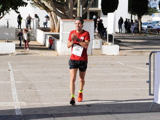 (Fotos) Sant Lluís se calza las zapatillas