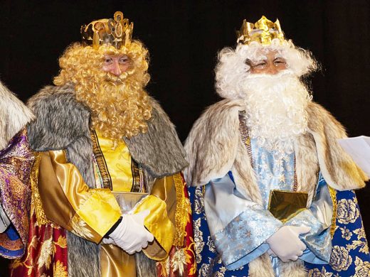 (Galería de fotos) Los Reyes Magos madrugan para visitar Sant Lluís