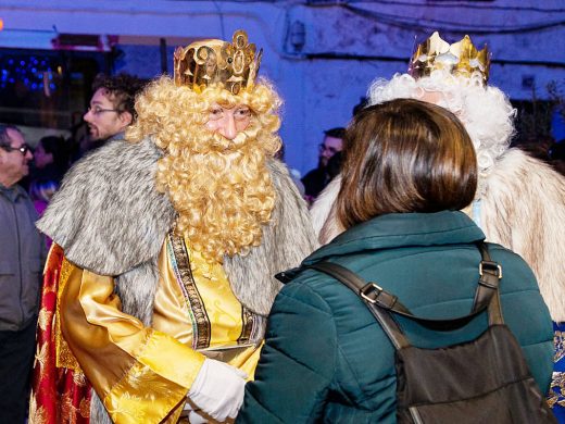 (Galería de fotos) Los Reyes Magos madrugan para visitar Sant Lluís