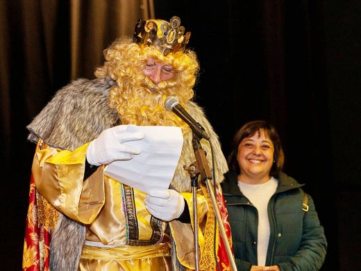 (Galería de fotos) Los Reyes Magos madrugan para visitar Sant Lluís