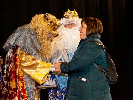 (Galería de fotos) Los Reyes Magos madrugan para visitar Sant Lluís