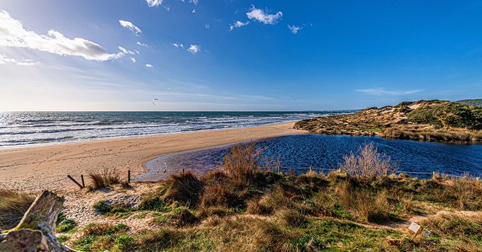 Playa de Son Bou, en el sur de la isla (Foto: Turismo de Menorca)