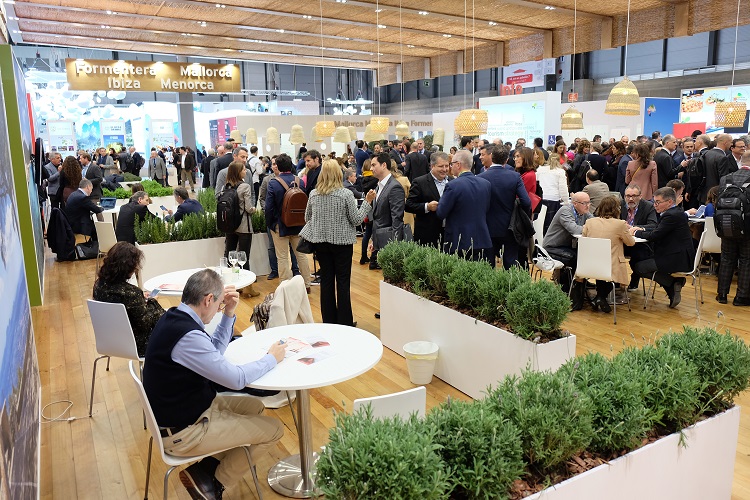 Charlas y reuniones en el stand de las Illes Balears en FITUR (Fotos: Fundació Foment del Turisme)